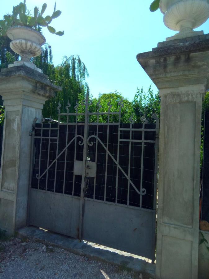 مونفالكوني Villa Fiorita المظهر الخارجي الصورة