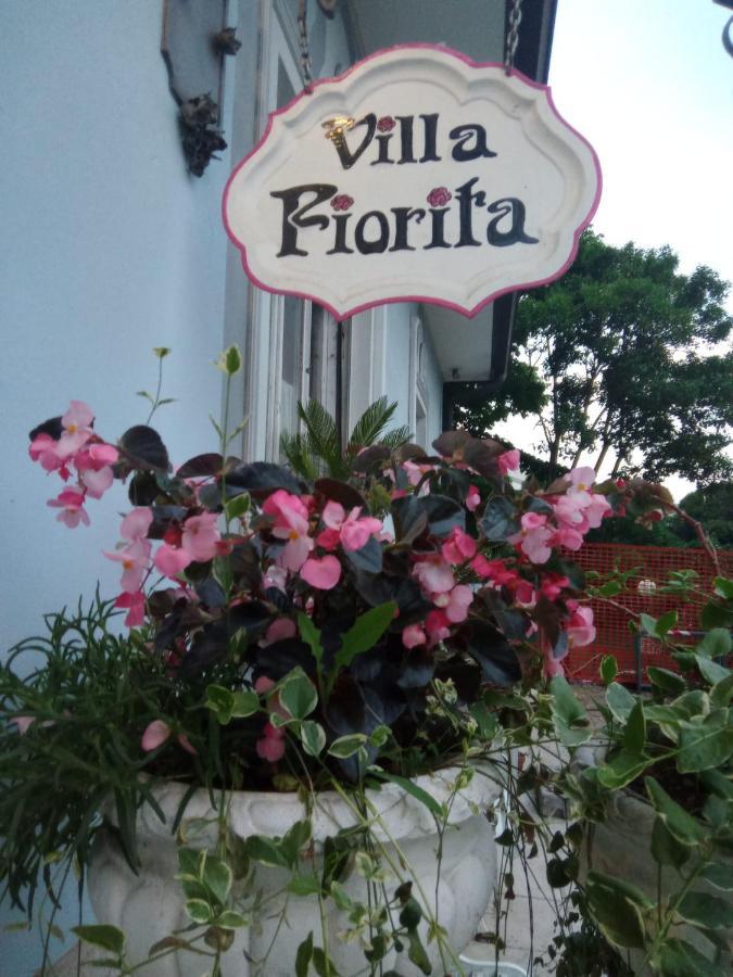 مونفالكوني Villa Fiorita المظهر الخارجي الصورة