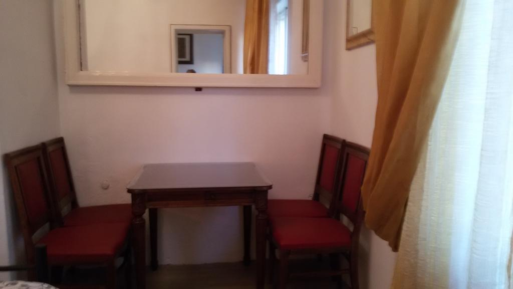 مونفالكوني Villa Fiorita الغرفة الصورة