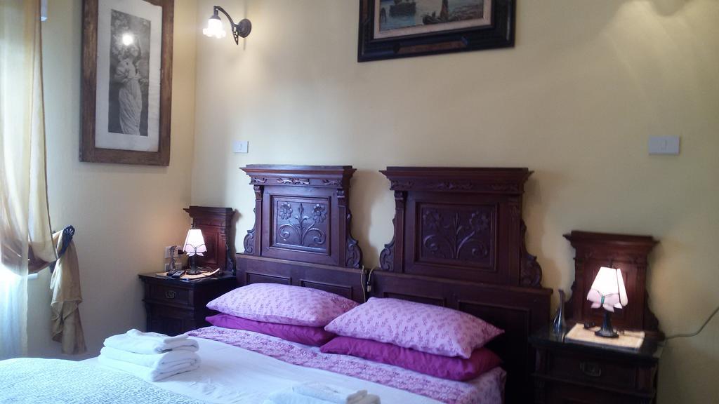 مونفالكوني Villa Fiorita الغرفة الصورة