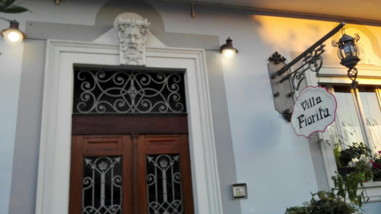 مونفالكوني Villa Fiorita المظهر الخارجي الصورة